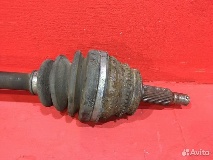 Привод для Mitsubishi Pajero, Montero 3 6G74 (Б/У)