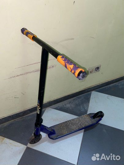 Трюковой самокат