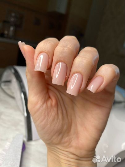 Маникюр, наращивание ногтей, педикюр