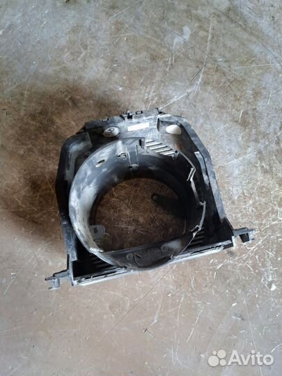 Кожух рулевой колонки Mercedes W211