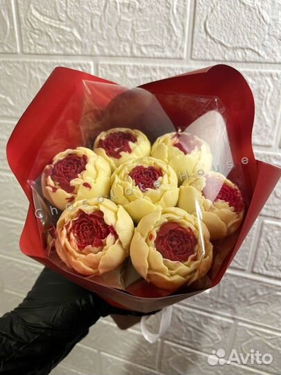 Букет из пионов