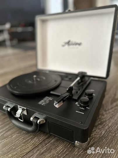 Виниловый проигрыватель alive audio