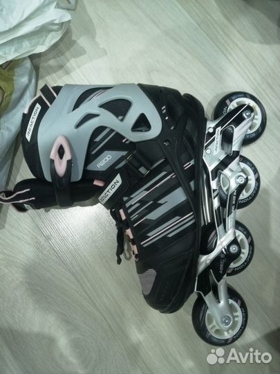 Роликовые коньки