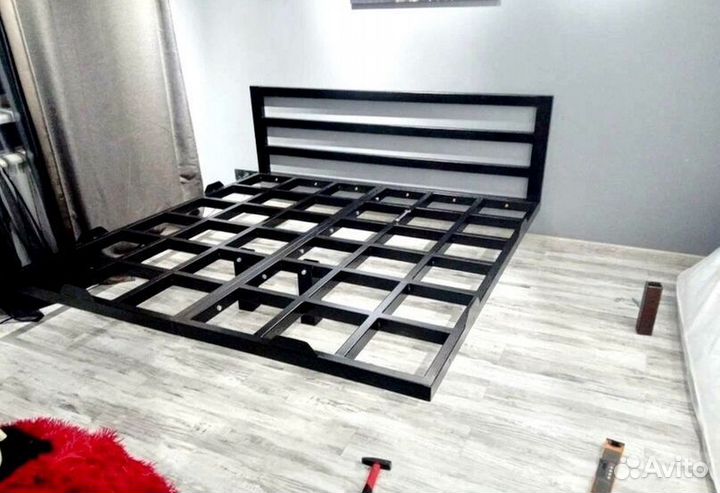 Кровать с парящим эффектом