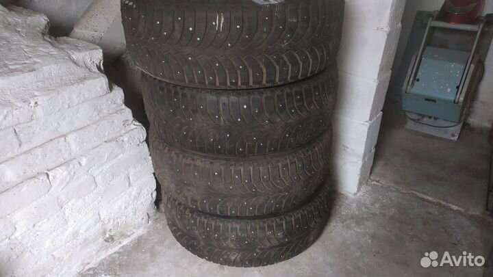 Bridgestone Blizzak Spike-01 255/60 R18