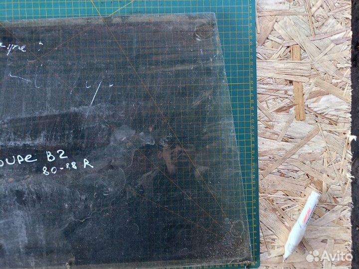 Стекло заднее правое Audi Coupe B2