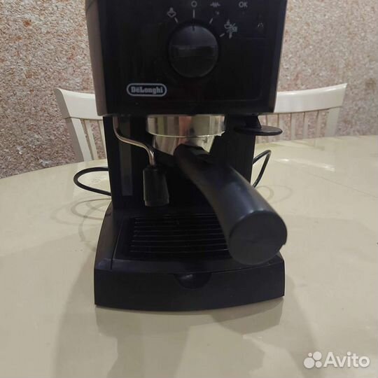 Кофеварка рожковая delonghi
