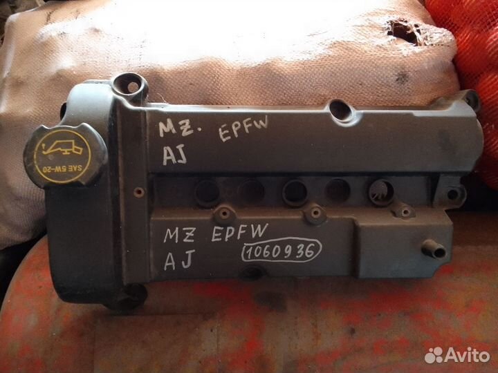 Клапанная крышка Ford Maverick 2