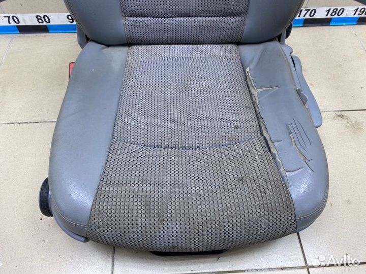 Сиденье переднее левое Mercedes-Benz Viano 639.813