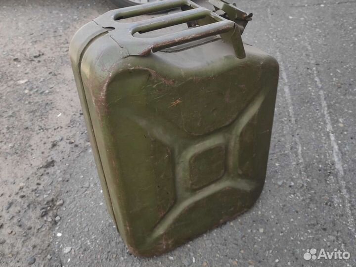 Насос ручной ссср, канистра 20 литров