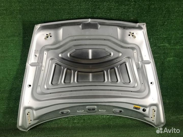 Капот Bentley Bentayga