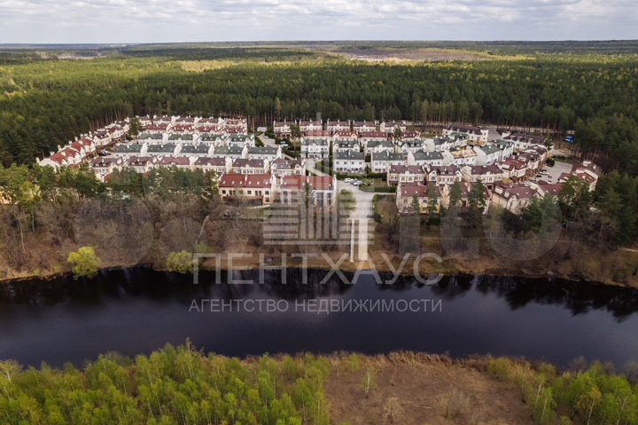 2-к. квартира, 83,2 м², 1/3 эт.