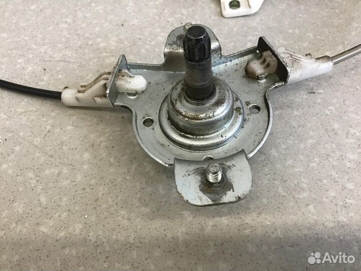 Стеклоподъемник механ. задний правый Chevrolet Lan