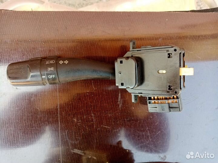 Переключатель подрулевой Хундай Элантра 3 XD