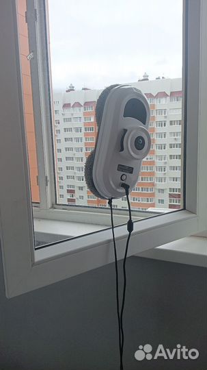 Робот мойщик окон