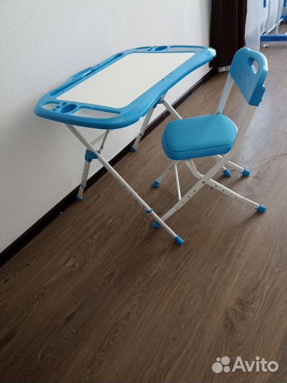 Растущая парта (Стол и стул)