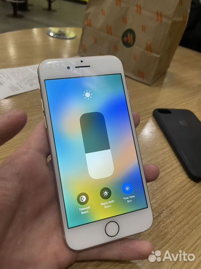 iPhone 8, 64 ГБ
