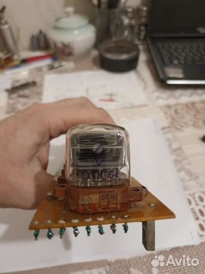 Лампы ин-15Б на плате с панелями-10шт