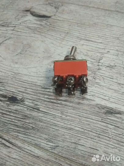 8U-1321, тумблер ON-ON 250В 15А