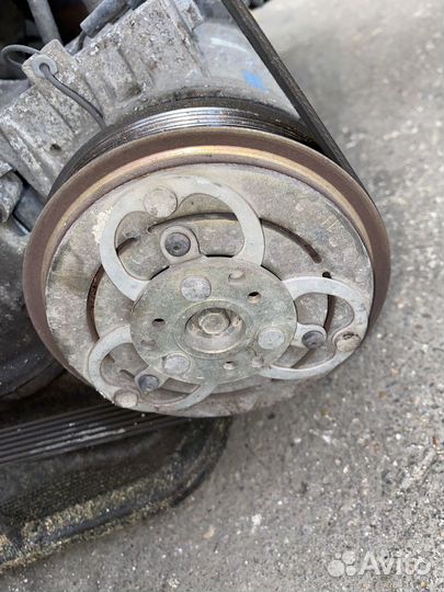 Компрессор кондиционера QR20DE Nissan Serena C24 T