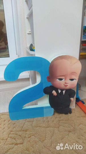 Цифра ростовая 2 босс молокосос день рождение