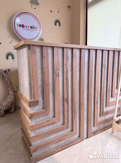 Ресепшн, стойка Нептун