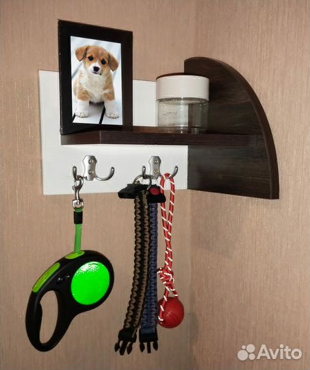 Настенная полка вешалка для поводков, черная