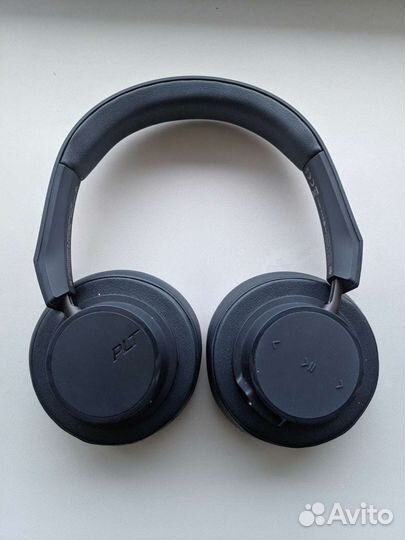 Беспроводные наушники Plantronics Backbeat GO 600