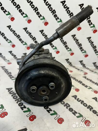 Насос гура Audi A5 8T CAL 3.2 2008