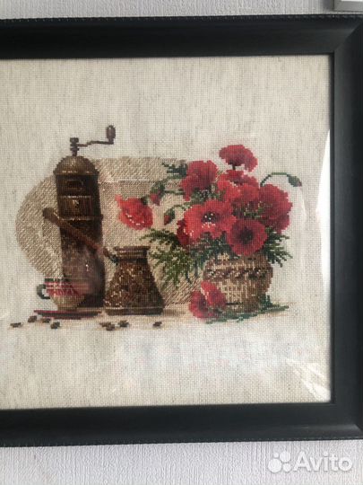 Вышитая картина «Сирень» и «В морской пене»