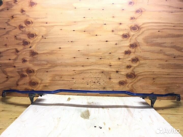 Усилитель бампера передний Nissan Liberty RM12