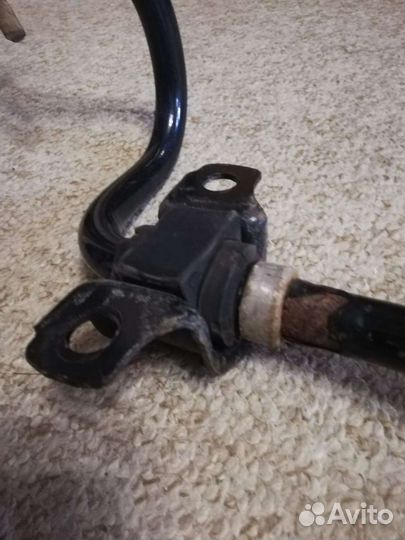 Стабилизатор передний