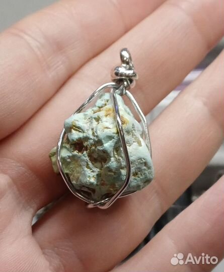 Бирюза натуральная природная подвеска