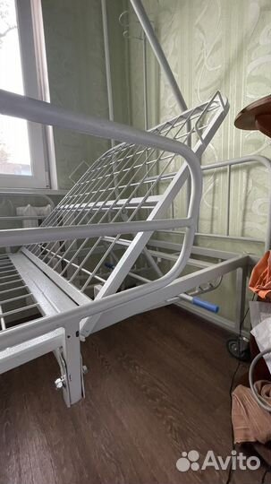 Медицинская кровать для лежачих больных