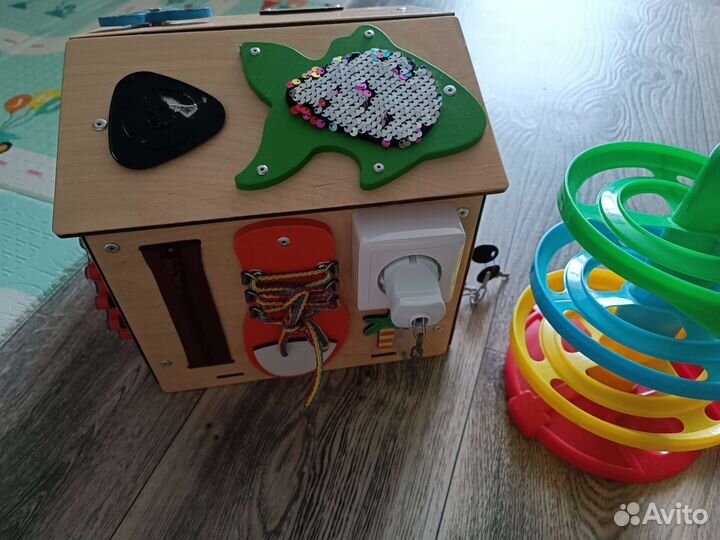 Развивающие игрушки