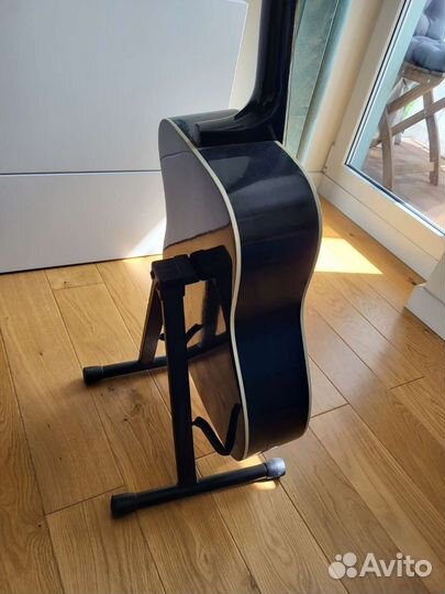 Гитарная стойка напольная