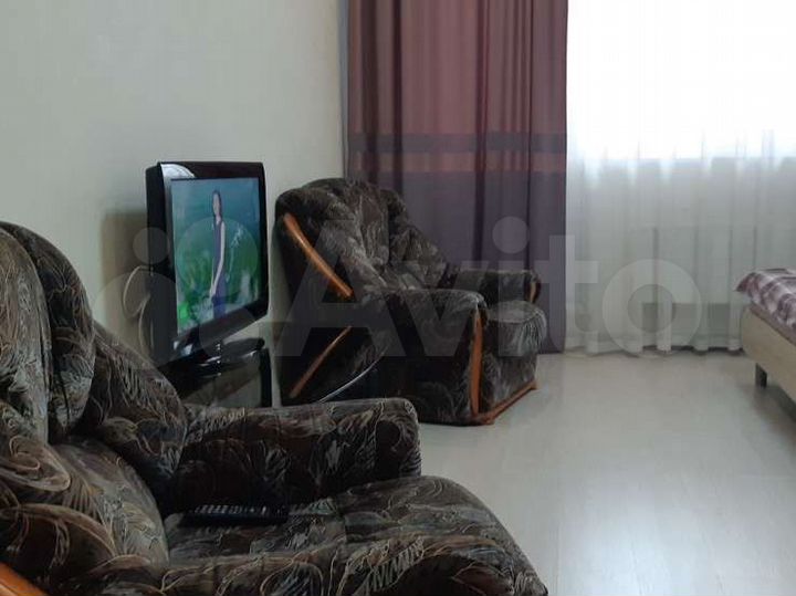 1-к. квартира, 42 м², 2/9 эт.