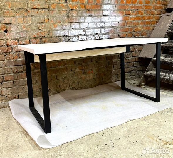 Игровой компьютерный стол