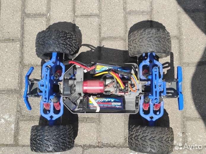 Traxxas e-maxx