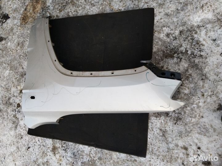 Крыло переднее левое Jeep Grand Cherokee WK2