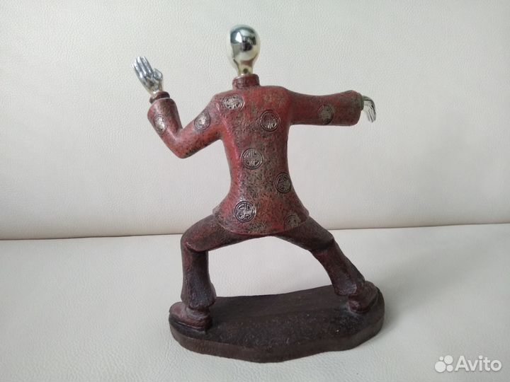 Статуэтка монах шаолиня