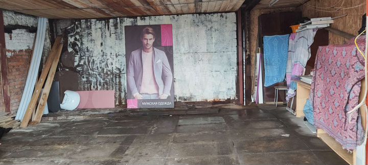 Гараж, > 30 м²