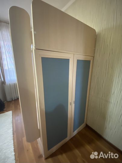 Компьютерный стол с кроватью