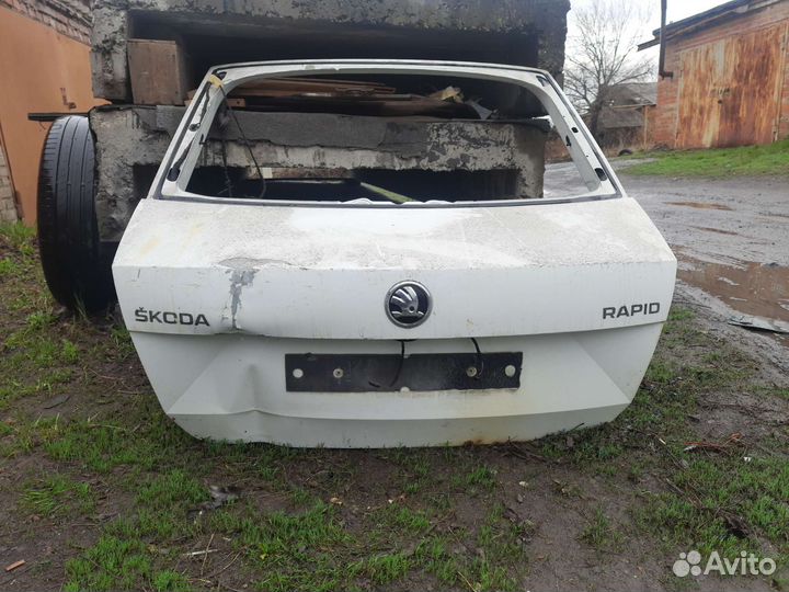 Крышка богажника