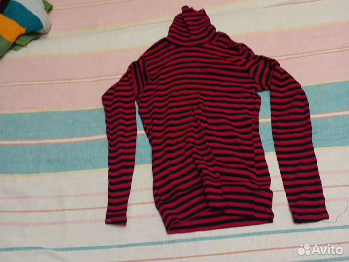 Свитер женский