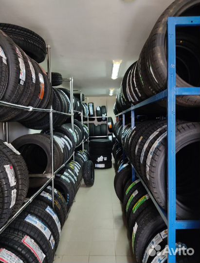 Delinte DS7 Sport 215/45 R17 91Y