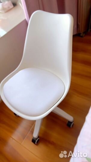 Стул IKEA на колесиках