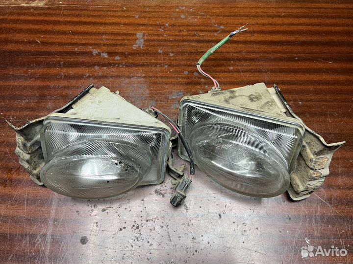 Фара противотуманная Mitsubishi Legnum