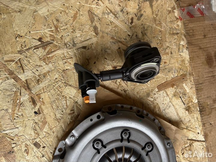 Комплект сцепления Sachs 3000951587 с выжимным