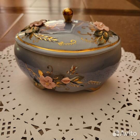 Шкатулки фарфор, дерево, курительница